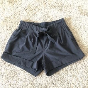 lululemon black shorts